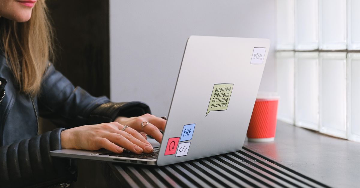 apprenez à envoyer des emails efficacement avec php grâce à des techniques simples et performantes pour optimiser la communication par courrier électronique.