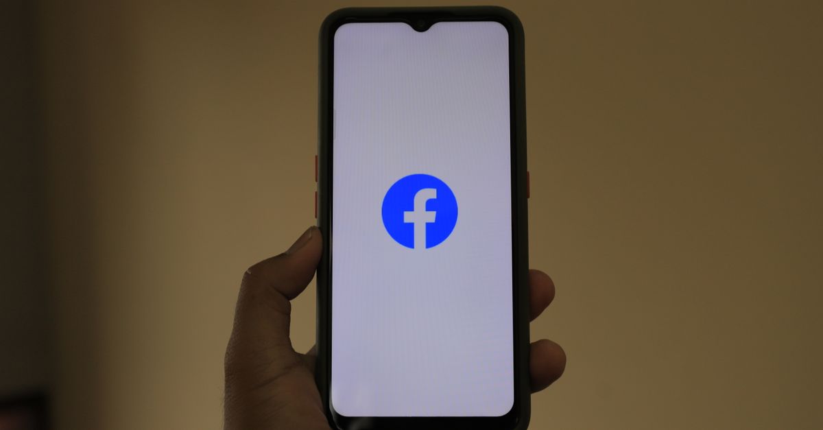 découvrez comment gérer et comprendre les restrictions de visibilité des amis sur facebook pour protéger votre vie privée et contrôler qui peut voir vos contacts.