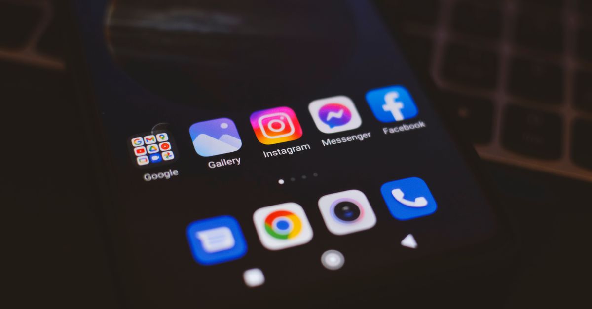 créez facilement un sondage sur messenger pour recueillir rapidement l'avis de vos amis ou de votre groupe.