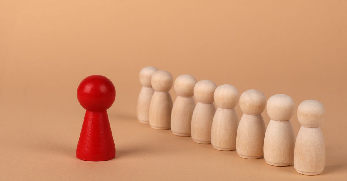 découvrez ce qu'est un concurrent indirect, comment il influence votre marché et les stratégies pour rester compétitif face à ces acteurs.